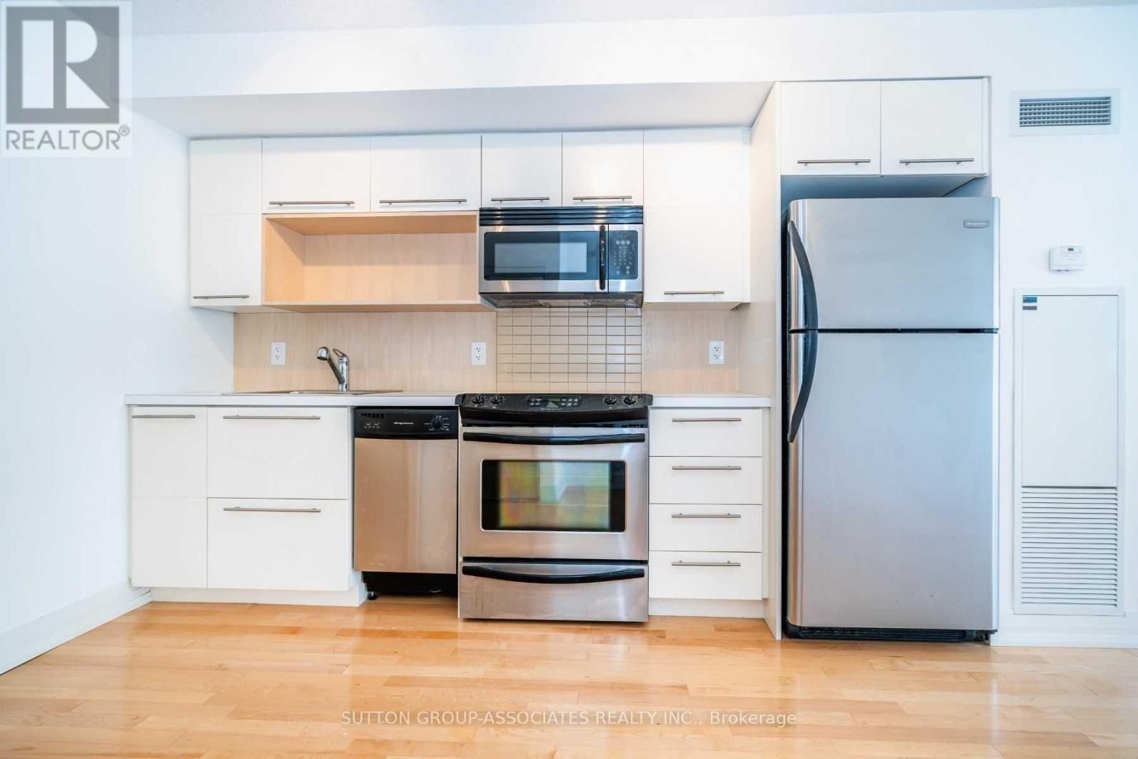 1409 - 25 Carlton Street, Toronto, ON - Indoor Photo Showing Kitchen