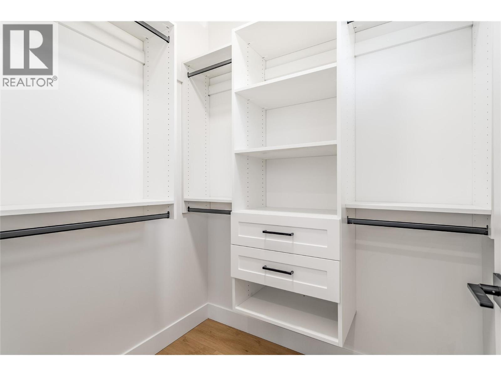 Walk In Closet - 1148 Hume Avenue, Kelowna, BC - Indoor With Storage