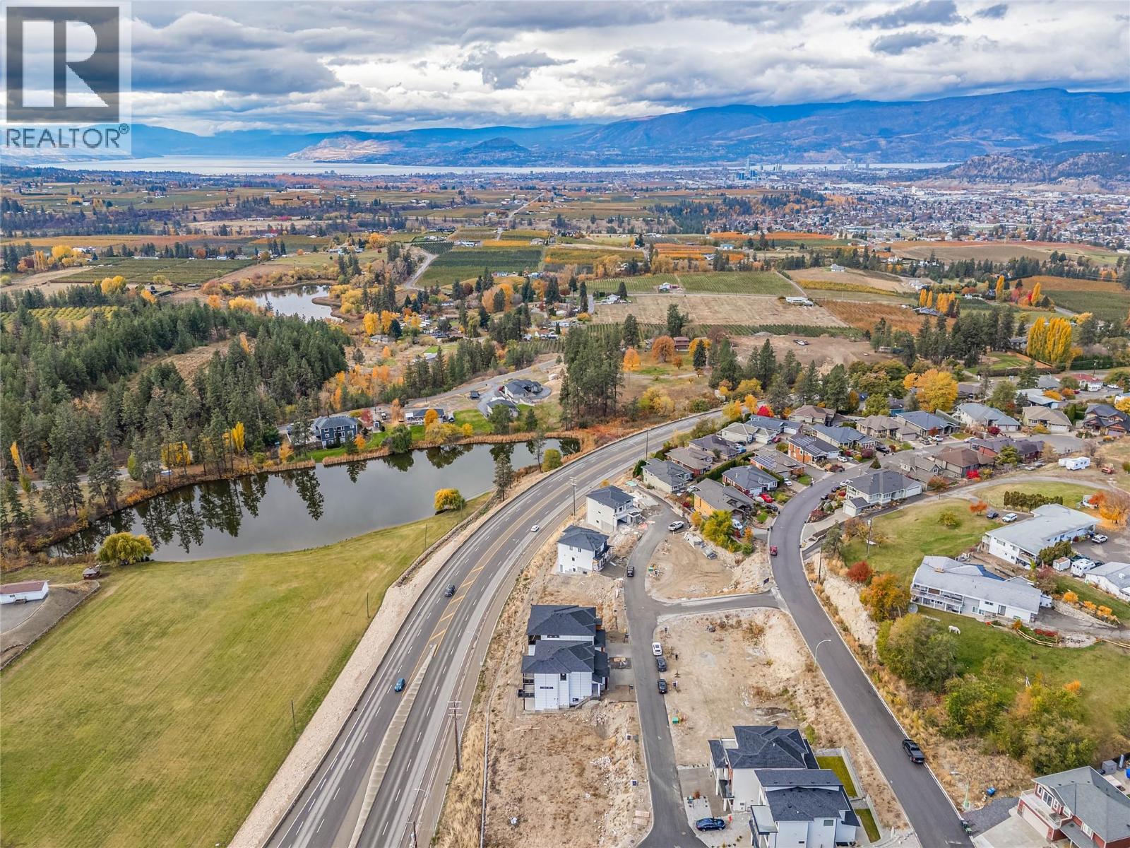 1148 Hume Avenue, Kelowna, BC - Outdoor With View