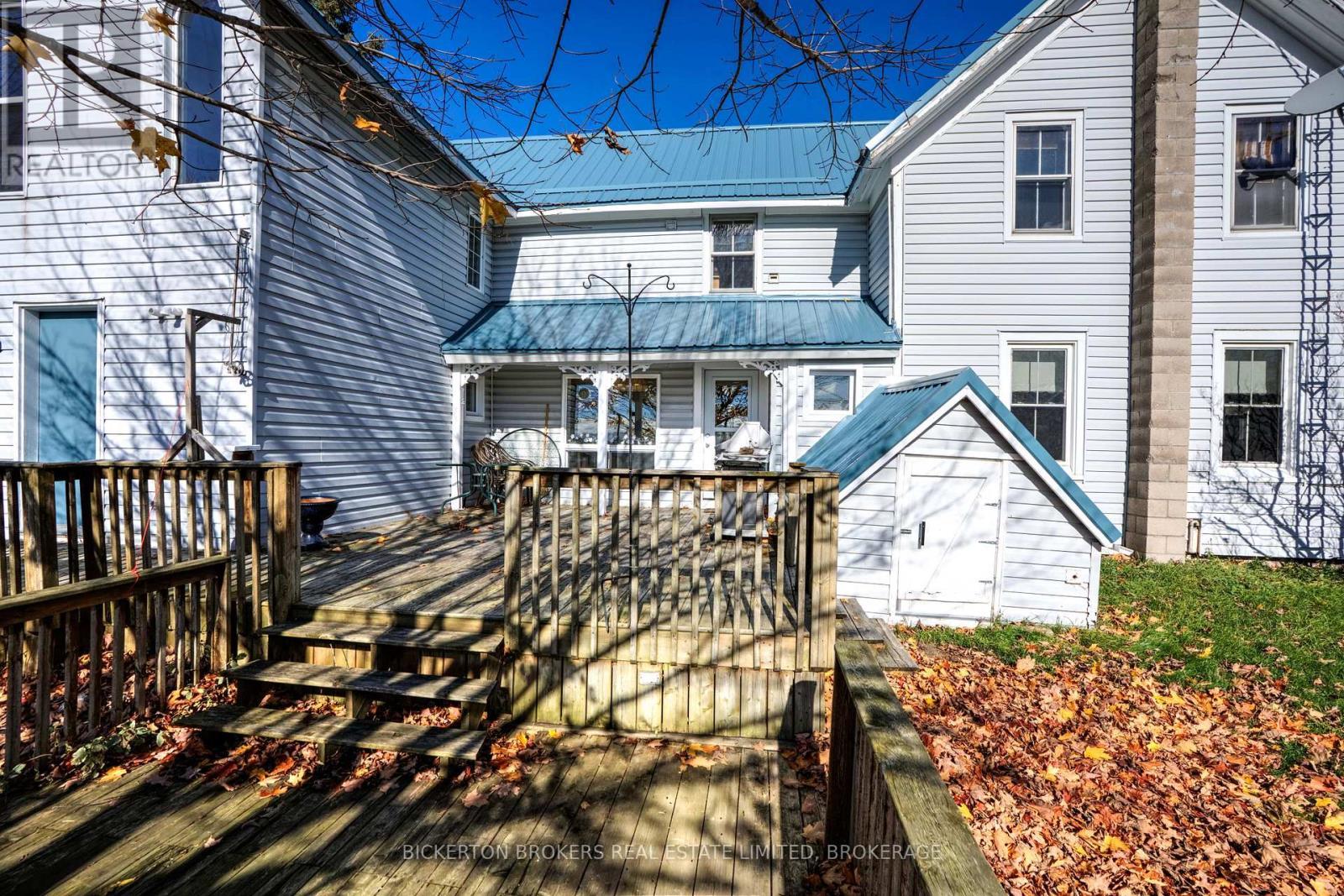 20 Gilbert Street, Lansdowne Village, ON - Outdoor