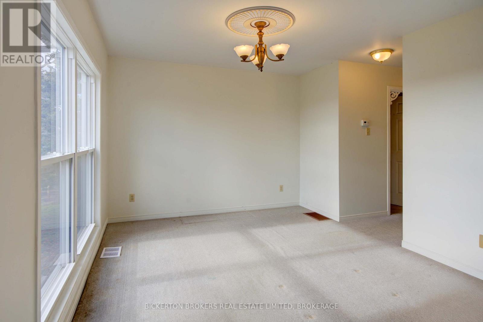 20 Gilbert Street, Lansdowne Village, ON - Indoor Photo Showing Other Room