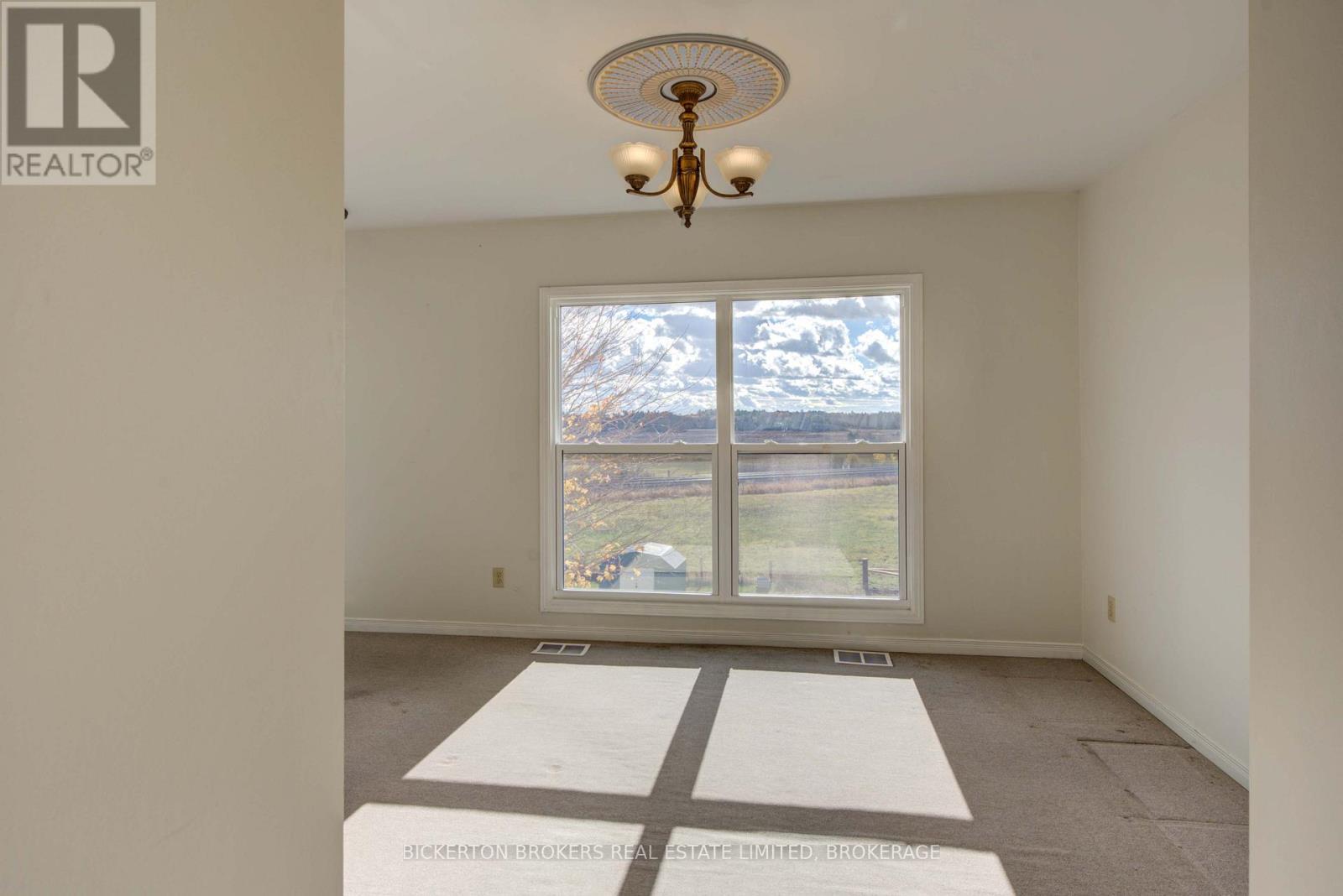 20 Gilbert Street, Lansdowne Village, ON - Indoor Photo Showing Other Room