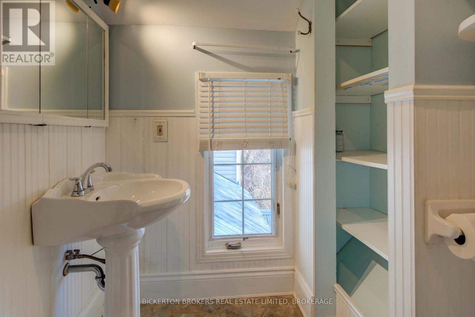 20 Gilbert Street, Lansdowne Village, ON - Indoor Photo Showing Bathroom