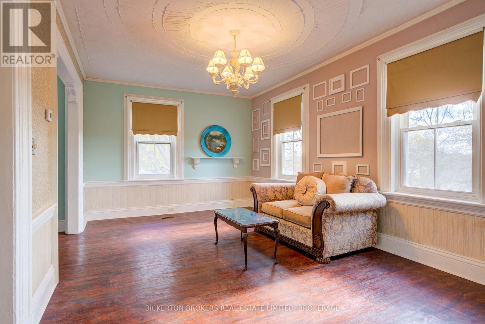 20 Gilbert Street, Lansdowne Village, ON - Indoor