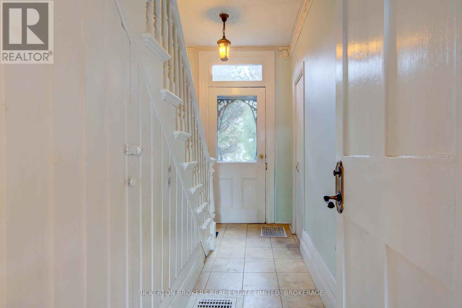 20 Gilbert Street, Lansdowne Village, ON - Indoor Photo Showing Other Room