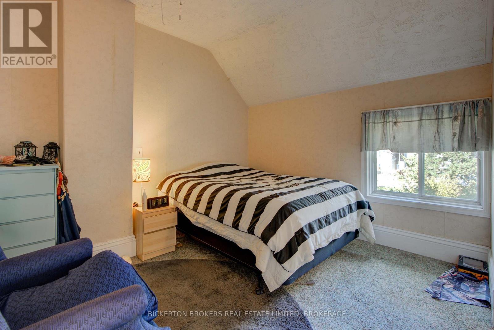 20 Gilbert Street, Lansdowne Village, ON - Indoor Photo Showing Bedroom