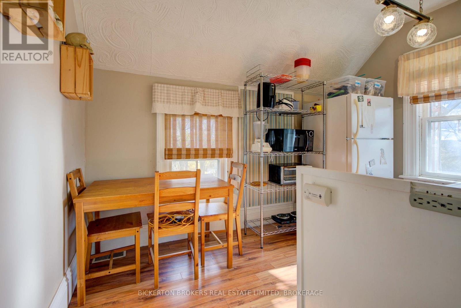 20 Gilbert Street, Lansdowne Village, ON - Indoor