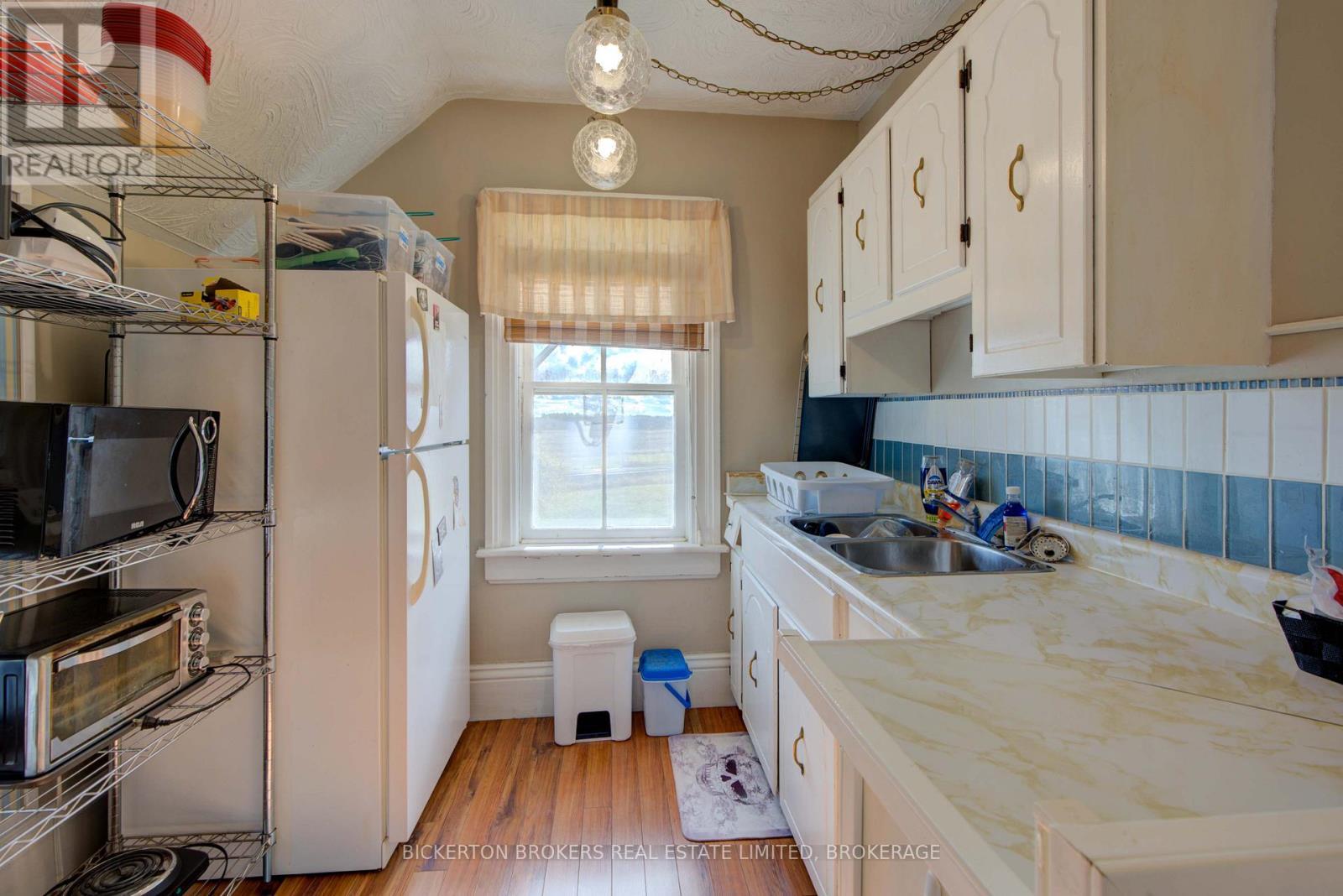 20 Gilbert Street, Lansdowne Village, ON - Indoor Photo Showing Kitchen With Double Sink