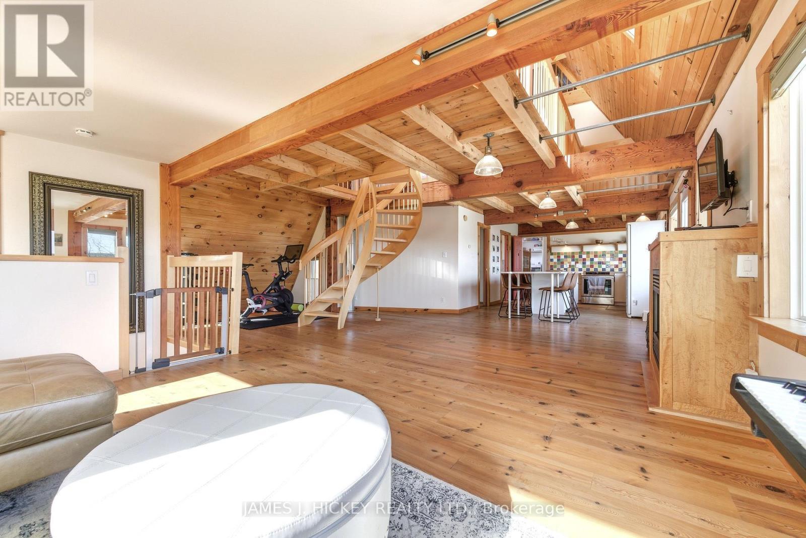 120 Deep River Road, Deep River, ON