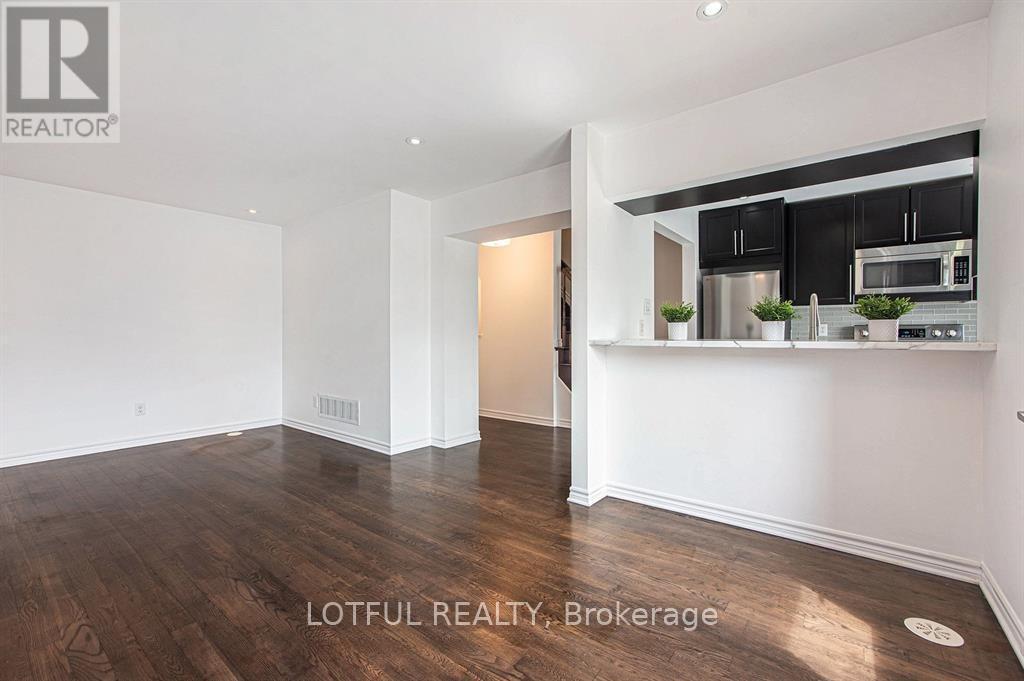 2427 Nutgrove Avenue, Ottawa, ON - Indoor