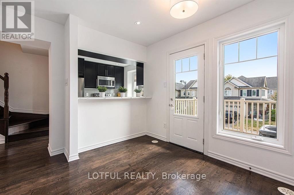 2427 Nutgrove Avenue, Ottawa, ON - Indoor Photo Showing Other Room