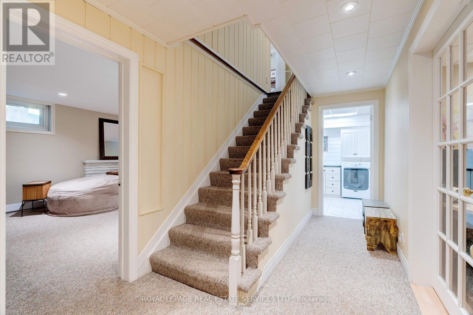 132 Sparling Court, Oakville, ON - Indoor Photo Showing Other Room