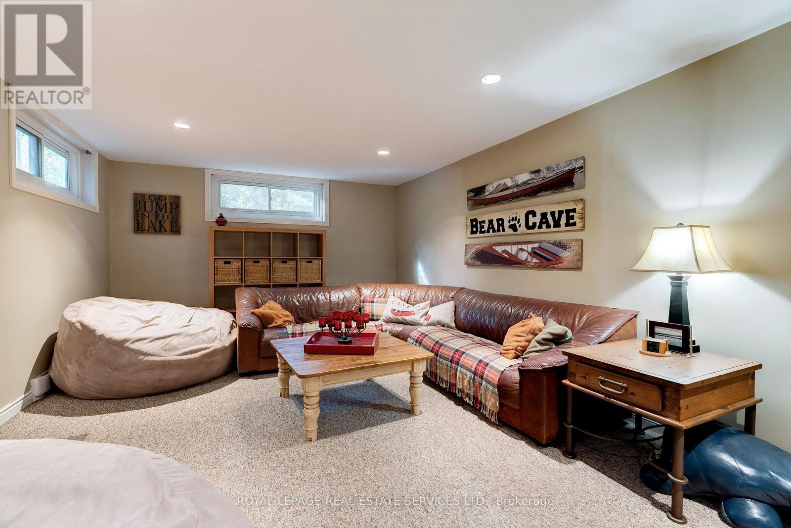 132 Sparling Court, Oakville, ON - Indoor Photo Showing Other Room