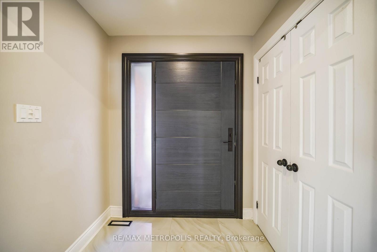 4392 Grassland Crescent, Mississauga, ON - Indoor Photo Showing Other Room
