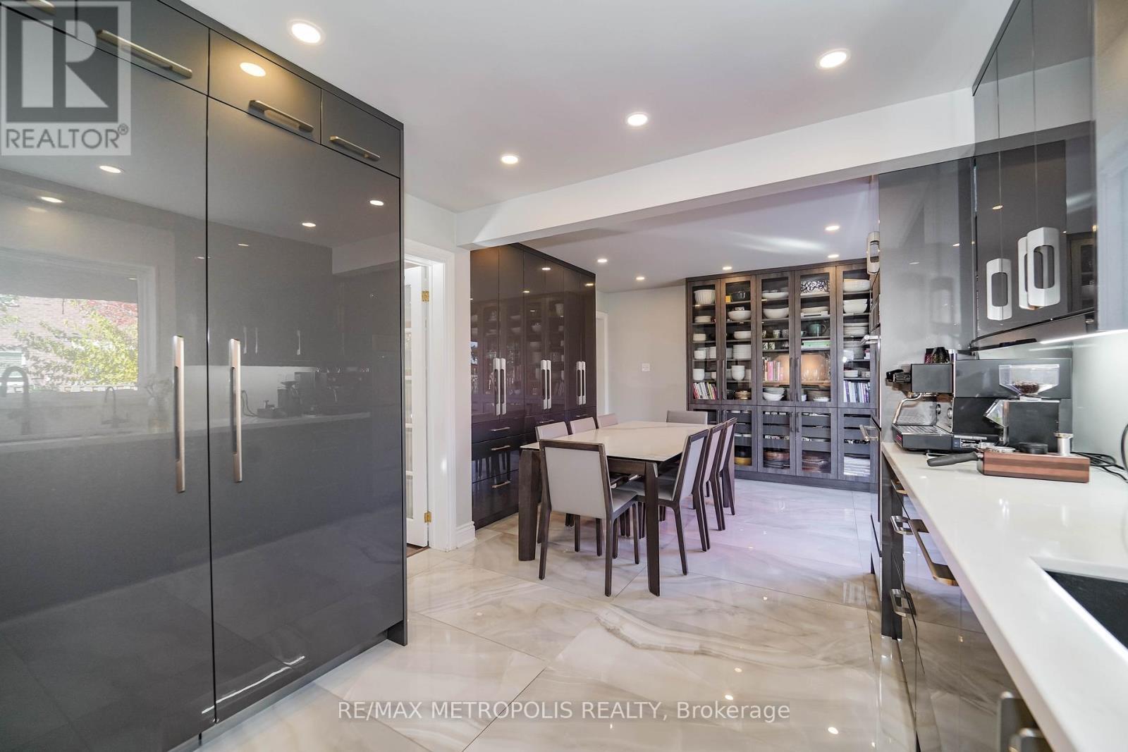 4392 Grassland Crescent, Mississauga, ON - Indoor