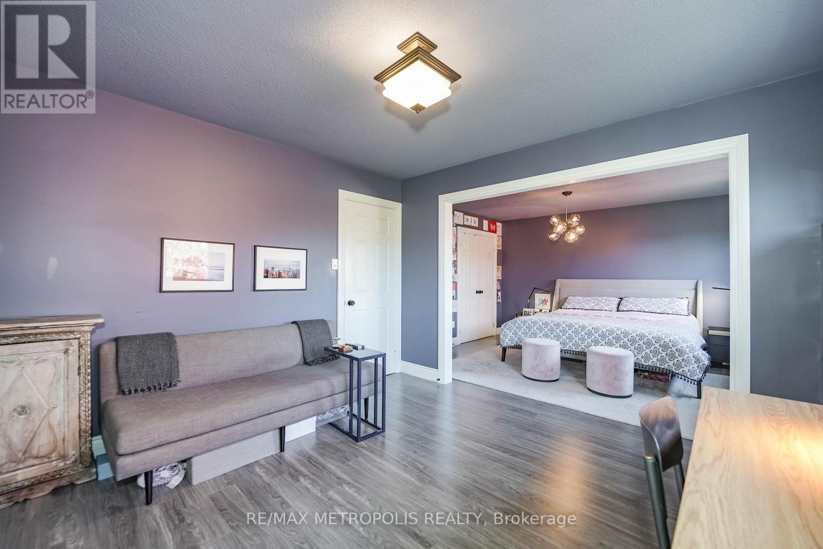 4392 Grassland Crescent, Mississauga, ON - Indoor Photo Showing Bedroom