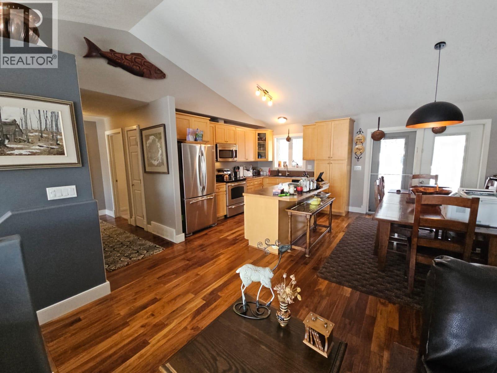 84 Wolverine Avenue, Tumbler Ridge, BC - Indoor