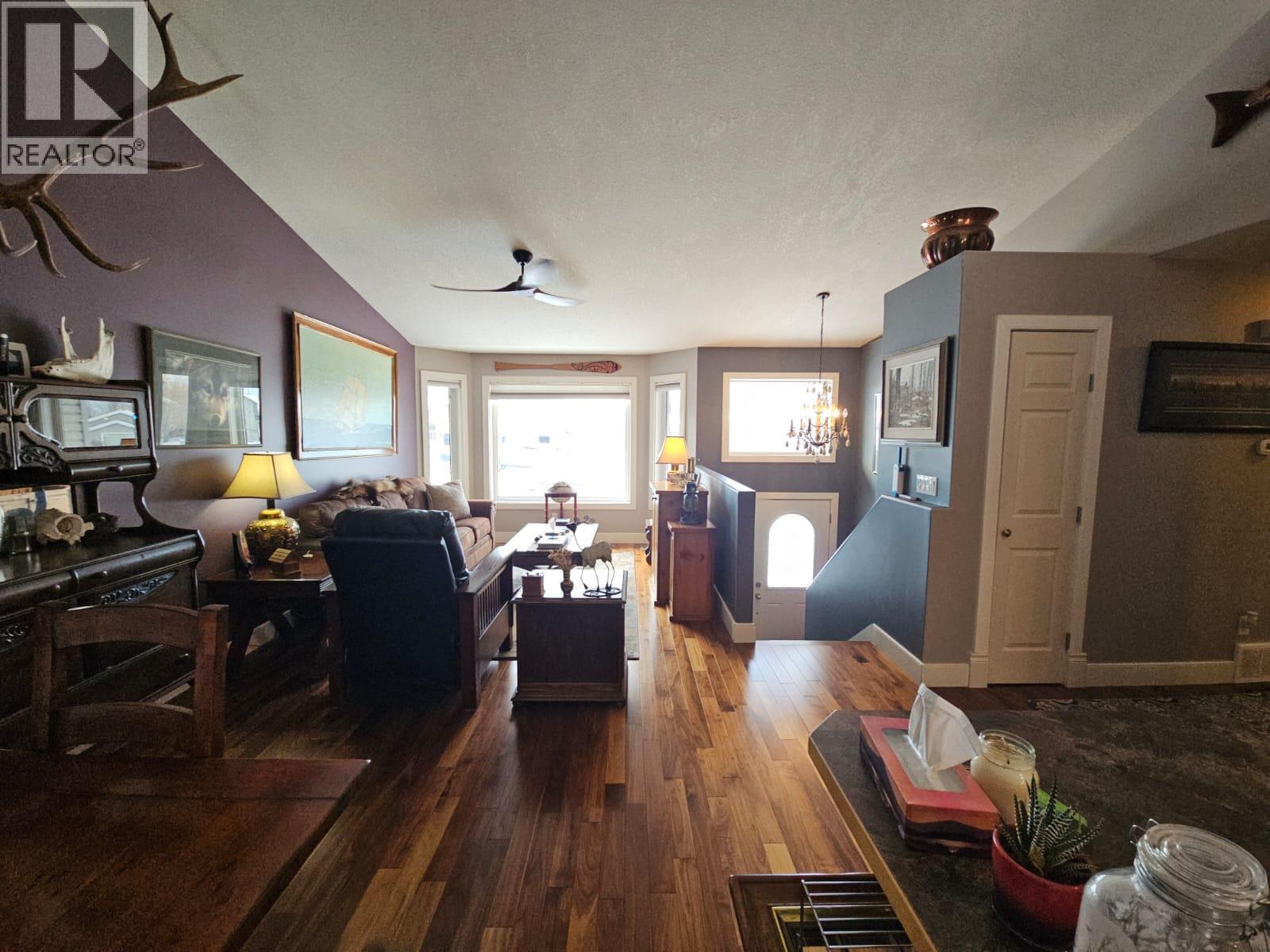 84 Wolverine Avenue, Tumbler Ridge, BC - Indoor