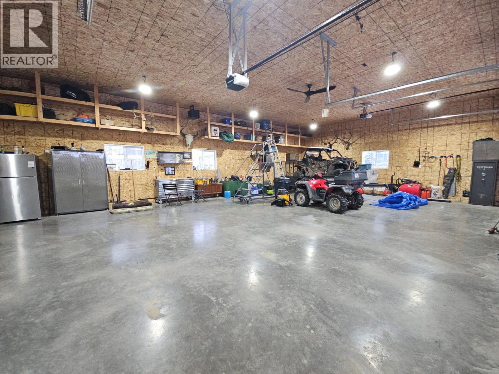84 Wolverine Avenue, Tumbler Ridge, BC - Indoor Photo Showing Garage