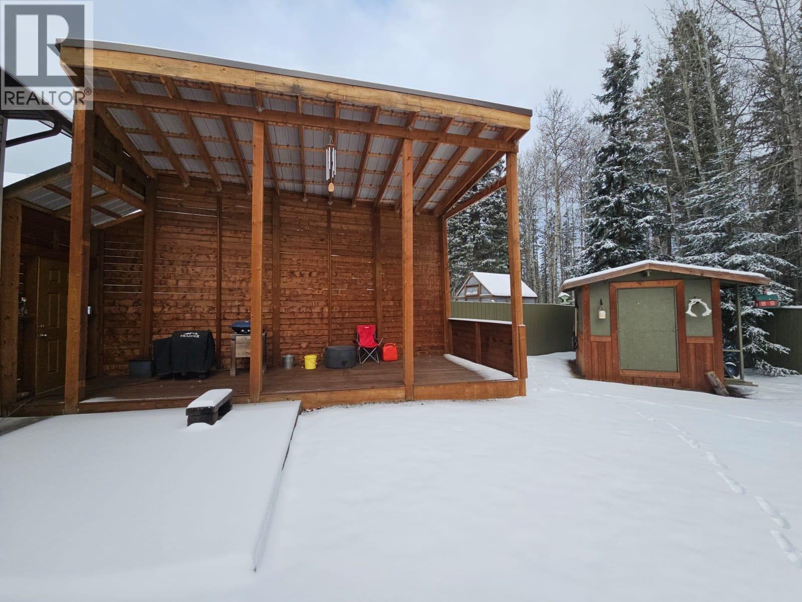 84 Wolverine Avenue, Tumbler Ridge, BC - Outdoor