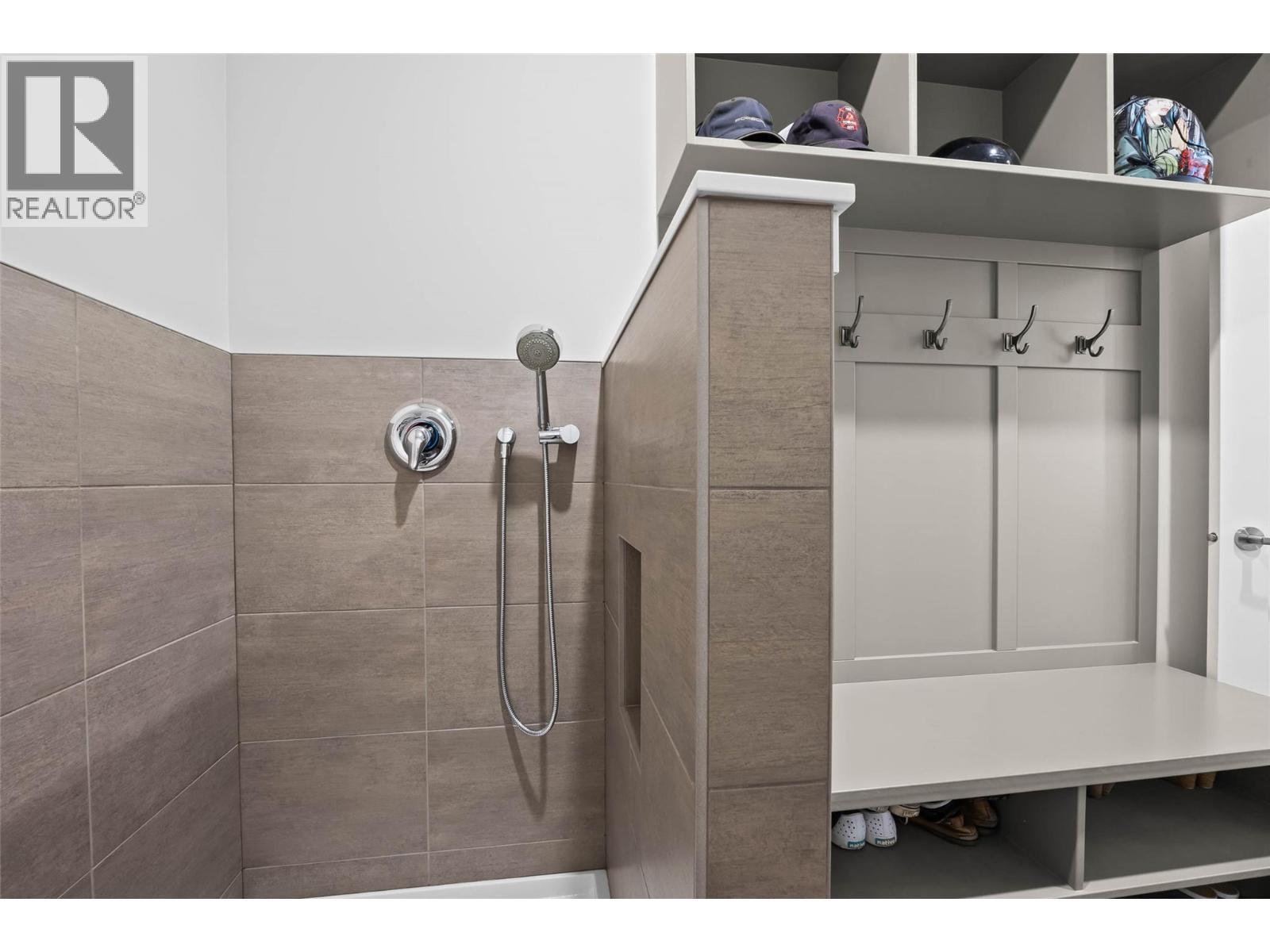 180 Rue Cheval Noir, Kamloops, BC - Indoor Photo Showing Bathroom