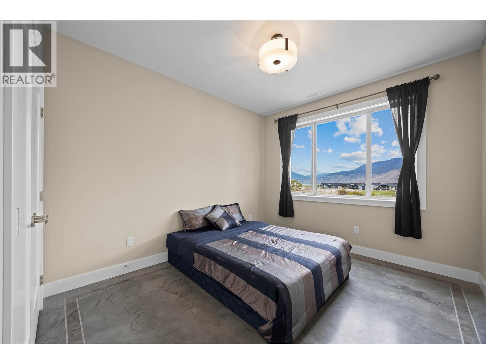 180 Rue Cheval Noir, Kamloops, BC - Indoor Photo Showing Bedroom