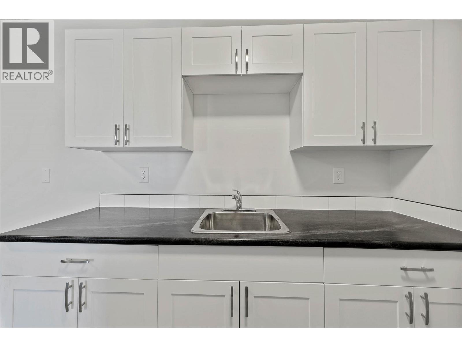 1900 Tranquille Road Unit# 38, Kamloops, BC - Indoor Photo Showing Kitchen