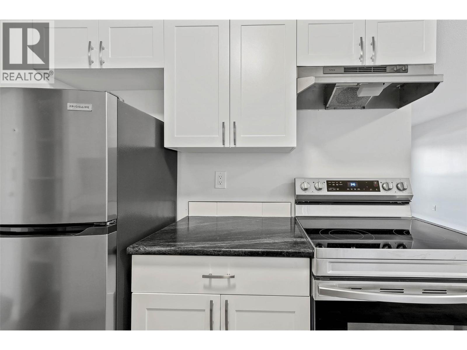 1900 Tranquille Road Unit# 38, Kamloops, BC - Indoor Photo Showing Kitchen