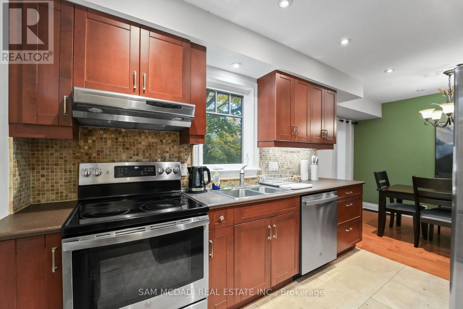 64 Wanita Road, Mississauga, ON - Indoor Photo Showing Kitchen With Double Sink