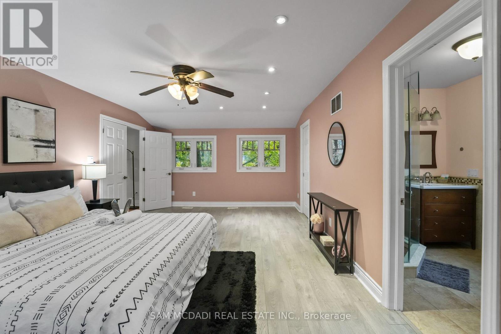 64 Wanita Road, Mississauga, ON - Indoor Photo Showing Bedroom