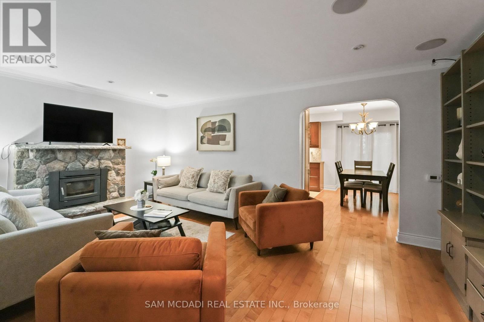 64 Wanita Road, Mississauga, ON - Indoor Photo Showing Living Room With Fireplace