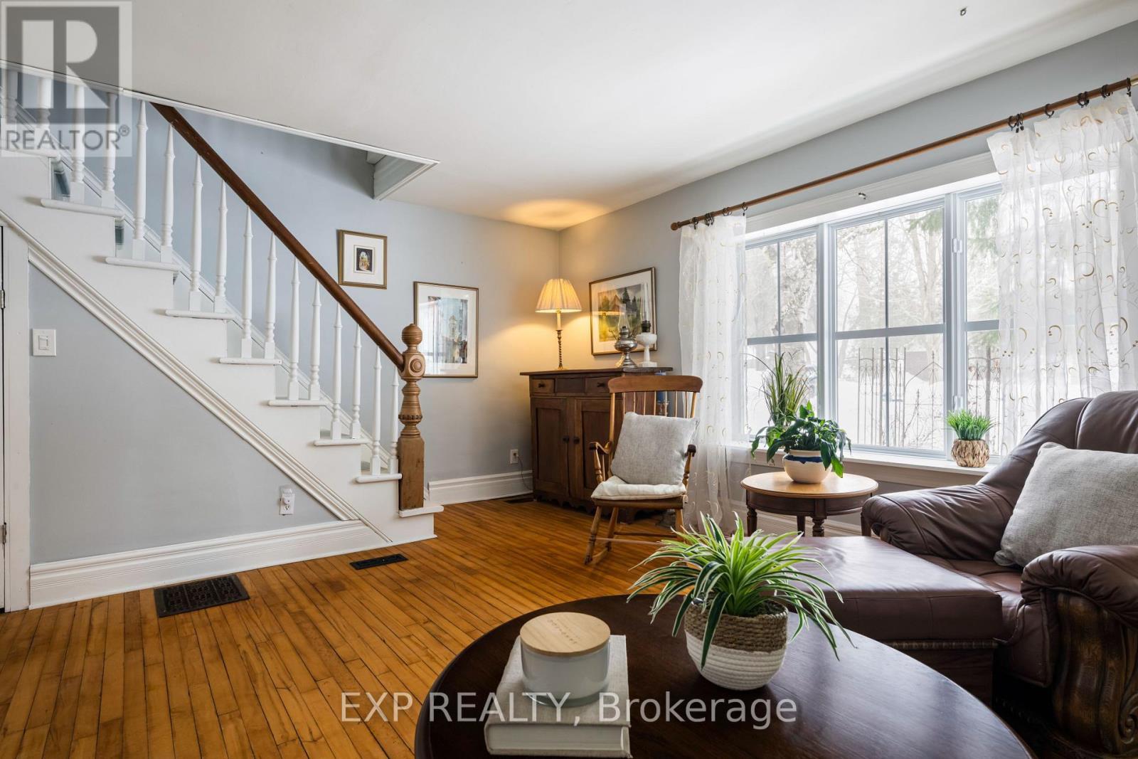 Front Living Room - 16 Mill Street, Amaranth, ON - Indoor Photo Showing Other Room