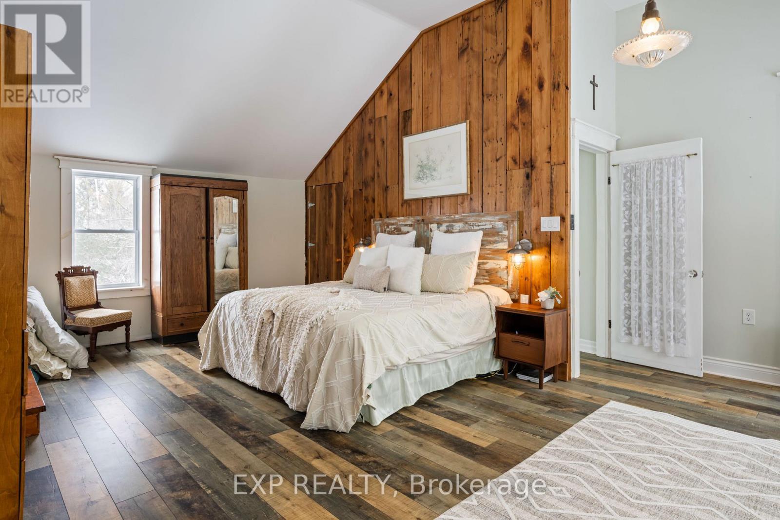 Primary Bedroom - 16 Mill Street, Amaranth, ON - Indoor Photo Showing Bedroom