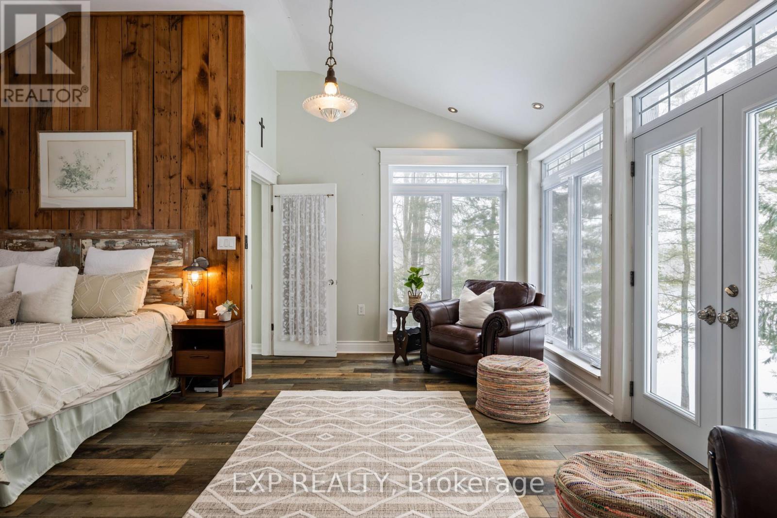 Primary Bedroom - 16 Mill Street, Amaranth, ON - Indoor Photo Showing Bedroom