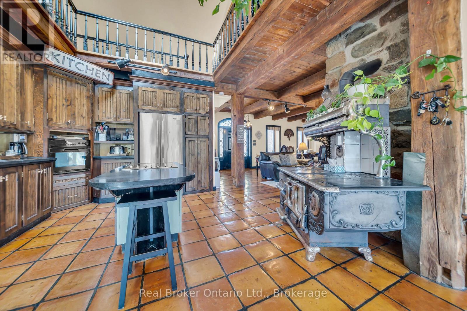 4766 Hyndman Drive, Southwest Middlesex, ON - Indoor Photo Showing Kitchen
