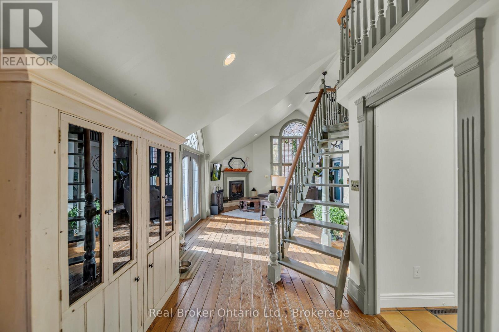 4766 Hyndman Drive, Southwest Middlesex, ON - Indoor Photo Showing Other Room
