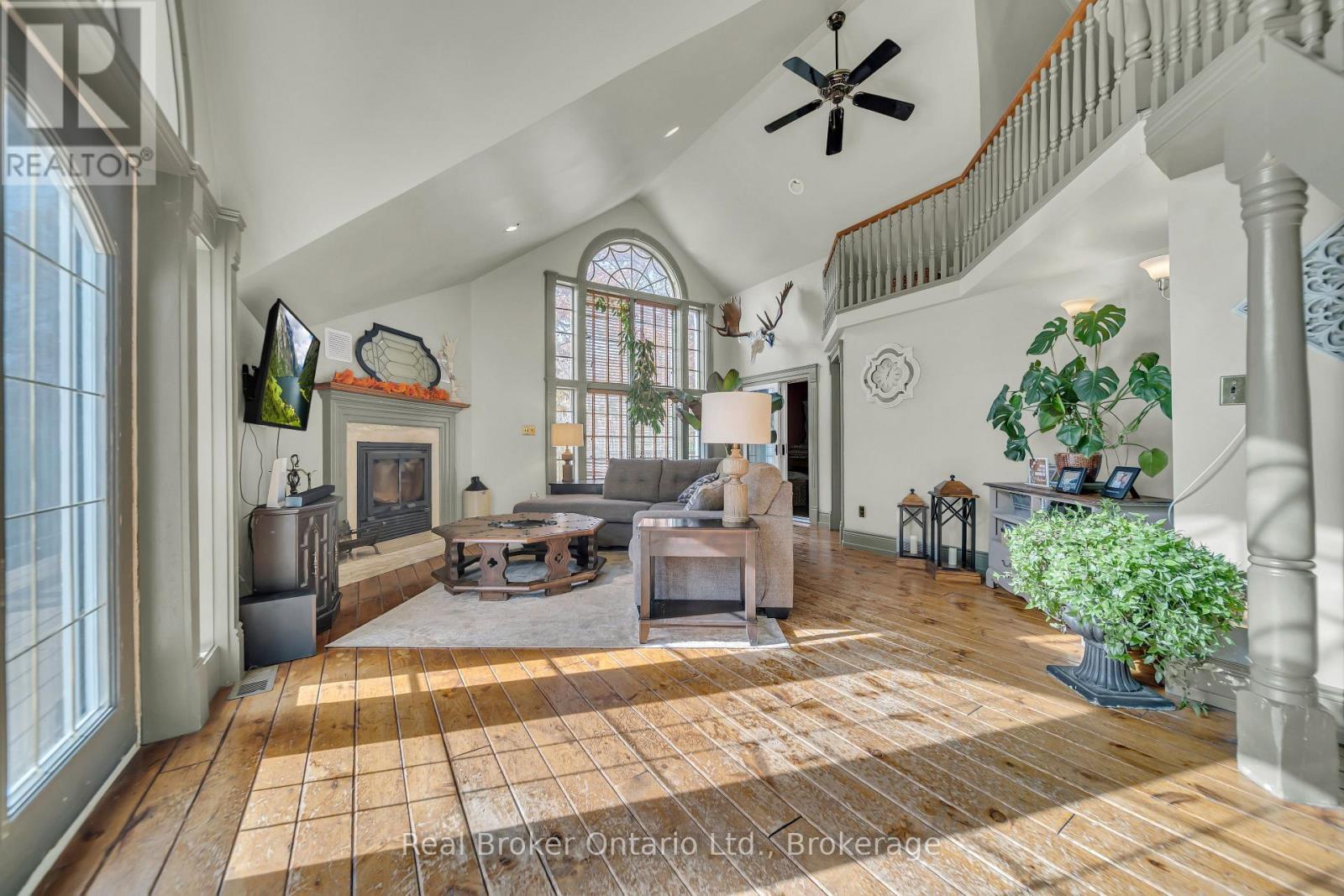 4766 Hyndman Drive, Southwest Middlesex, ON - Indoor With Fireplace