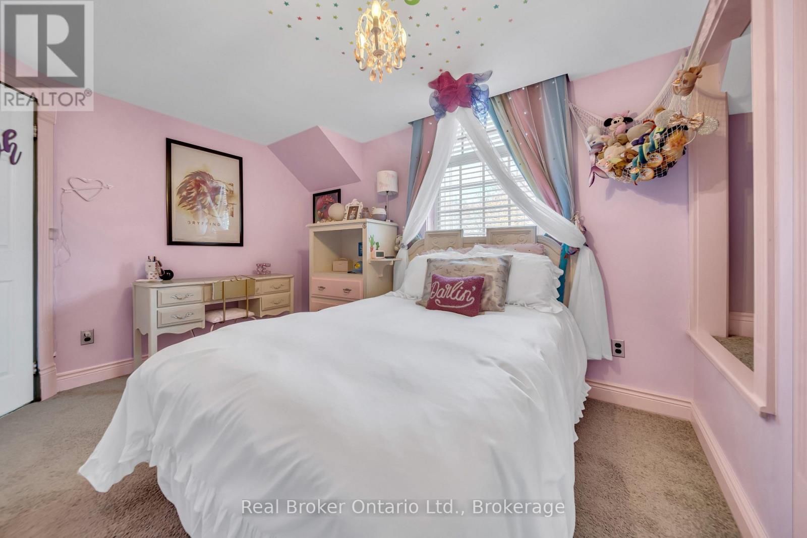 4766 Hyndman Drive, Southwest Middlesex, ON - Indoor Photo Showing Bedroom
