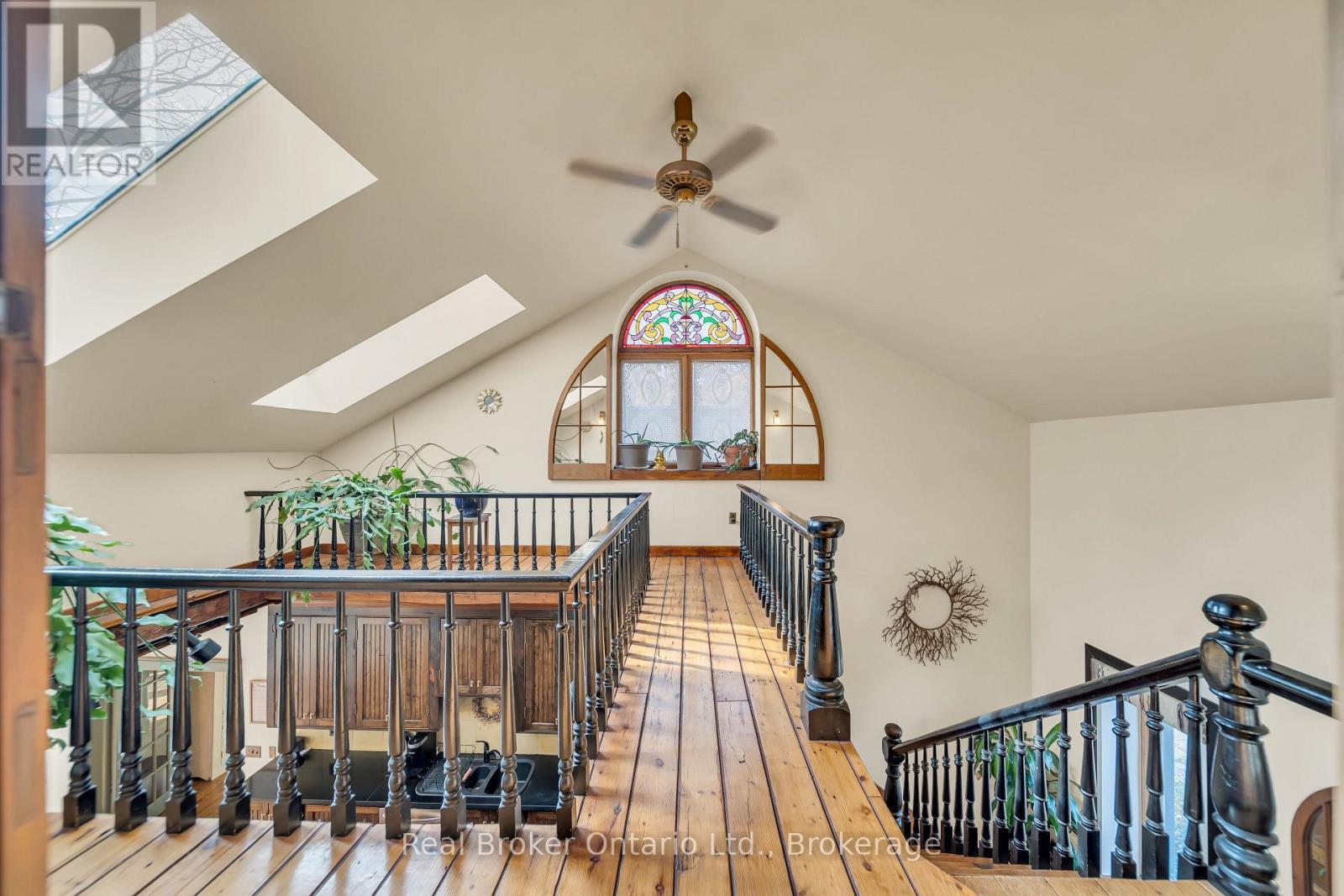 4766 Hyndman Drive, Southwest Middlesex, ON - Indoor Photo Showing Other Room