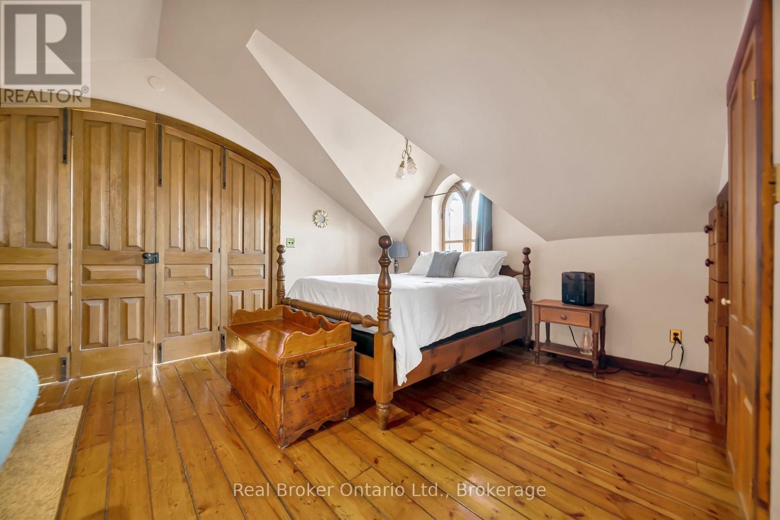 4766 Hyndman Drive, Southwest Middlesex, ON - Indoor Photo Showing Bedroom