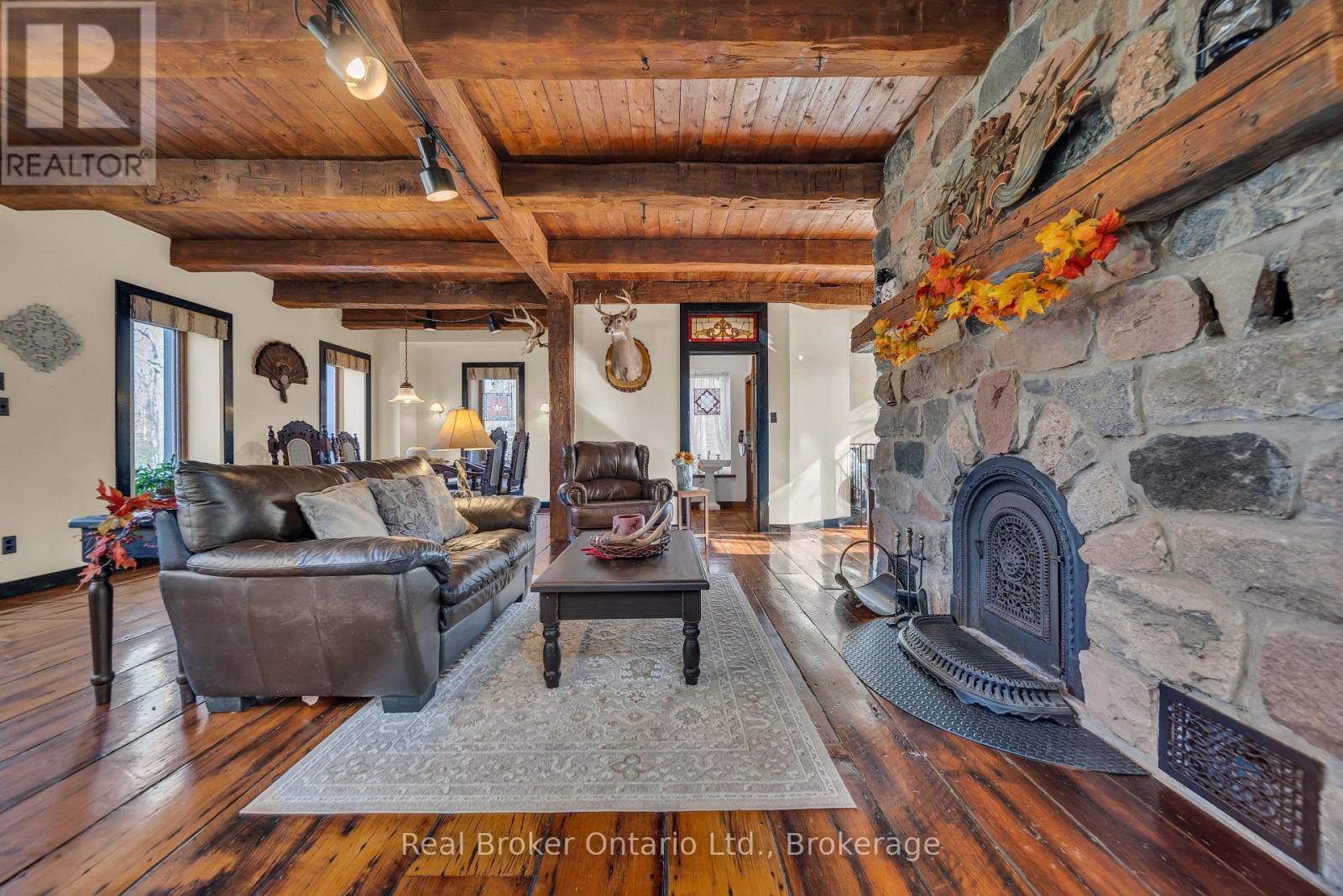 4766 Hyndman Drive, Southwest Middlesex, ON - Indoor Photo Showing Living Room With Fireplace