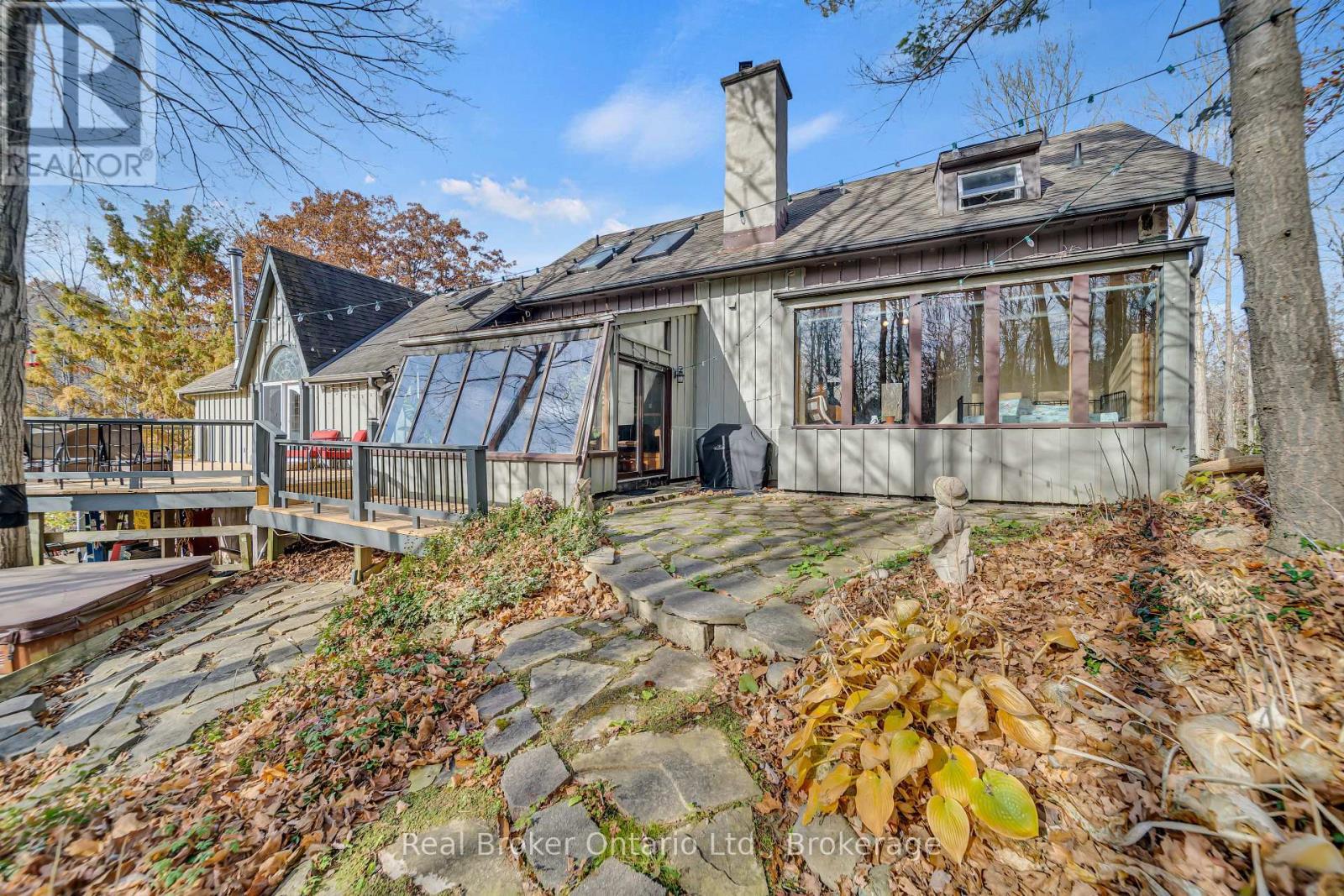 4766 Hyndman Drive, Southwest Middlesex, ON - Outdoor