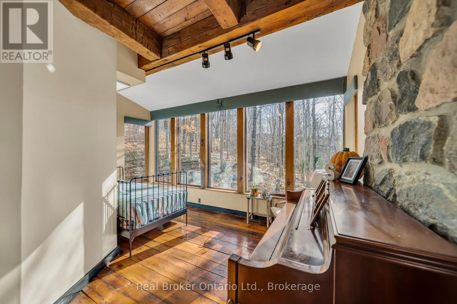 4766 Hyndman Drive, Southwest Middlesex, ON - Indoor Photo Showing Other Room