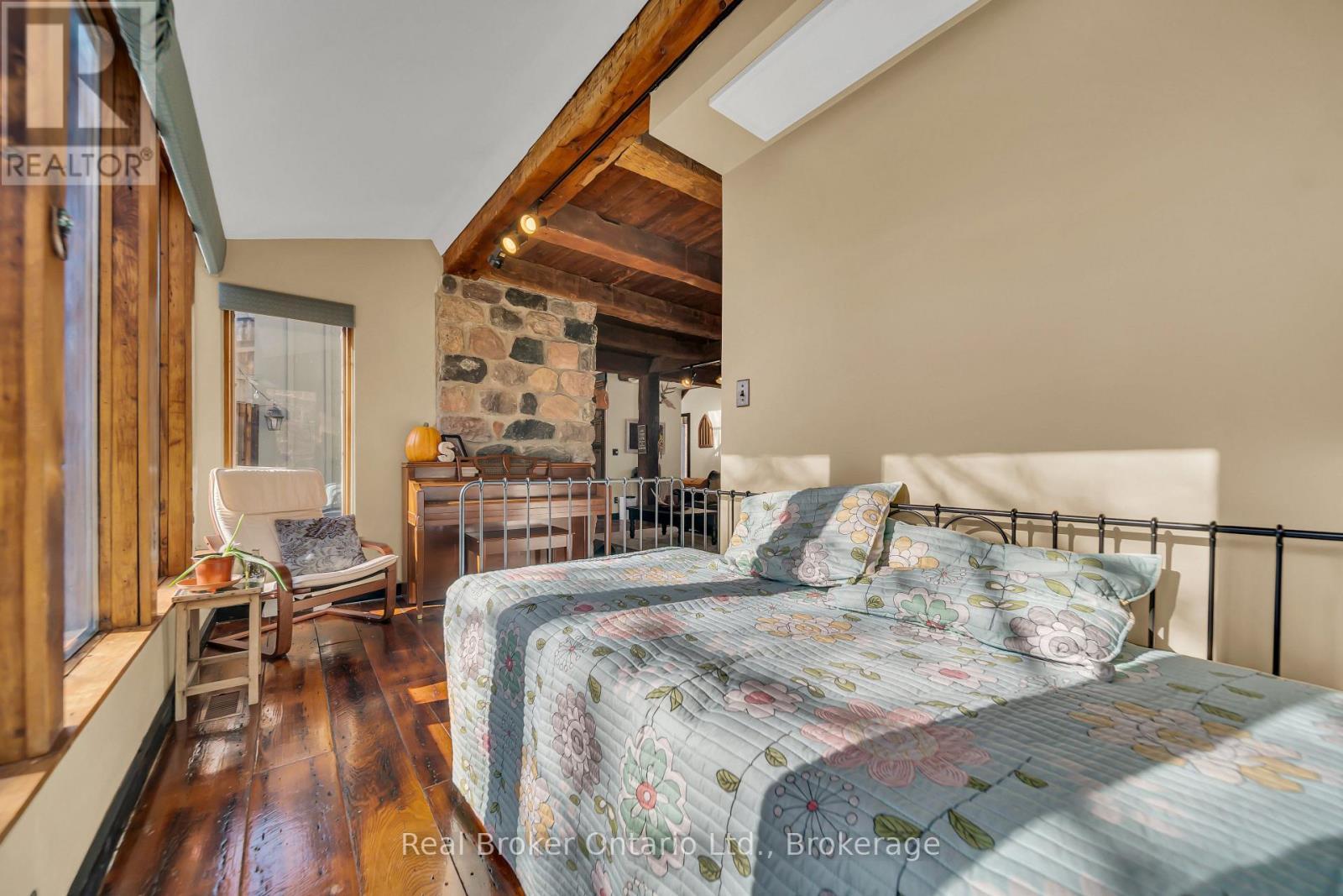 4766 Hyndman Drive, Southwest Middlesex, ON - Indoor Photo Showing Bedroom