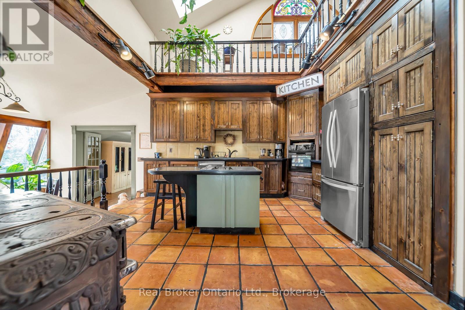 4766 Hyndman Drive, Southwest Middlesex, ON - Indoor Photo Showing Kitchen