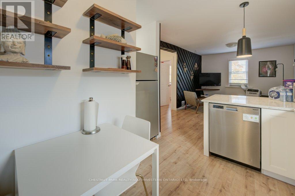 46 Cherry Street, Kitchener, ON - Indoor Photo Showing Kitchen
