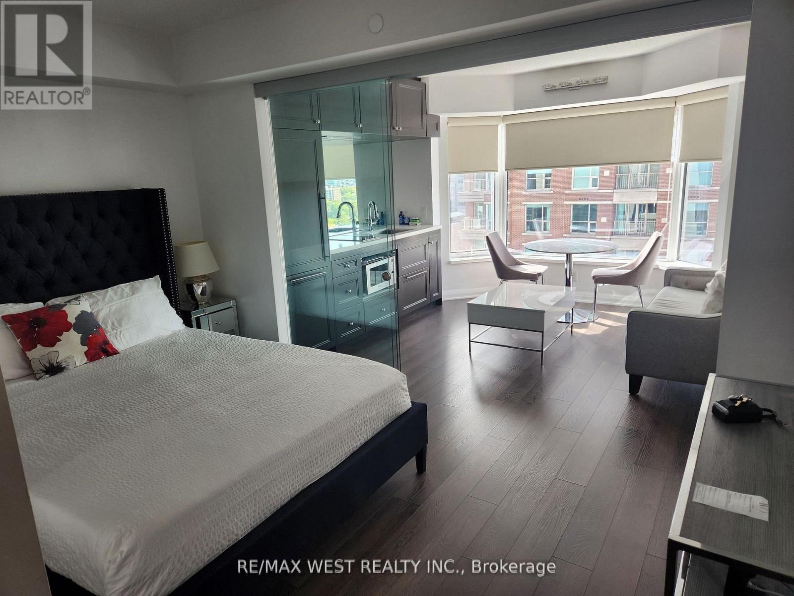 1616 - 155 Yorkville Avenue, Toronto, ON - Indoor Photo Showing Bedroom