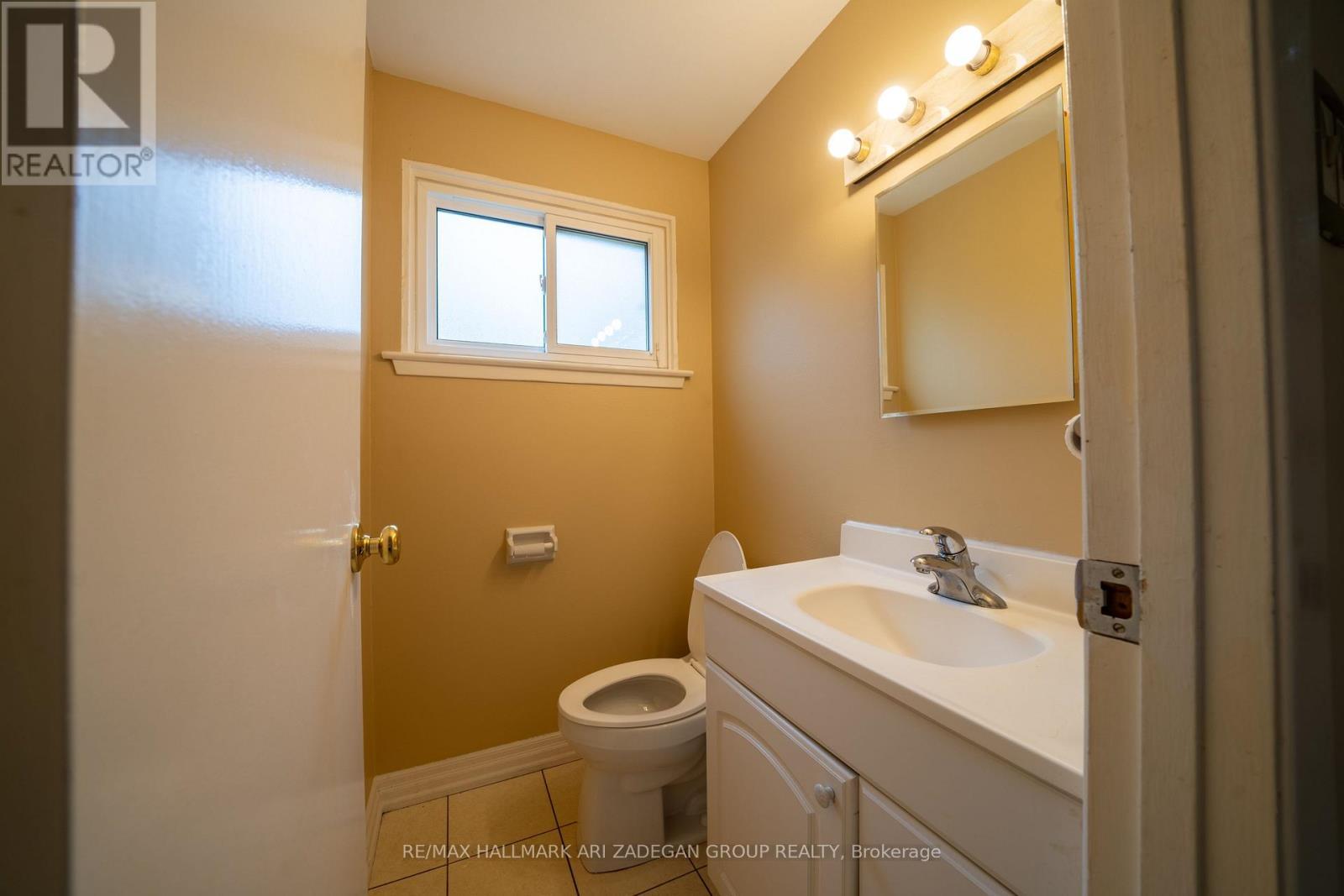 22 Silver Aspen Drive, Markham, ON - Indoor Photo Showing Bathroom
