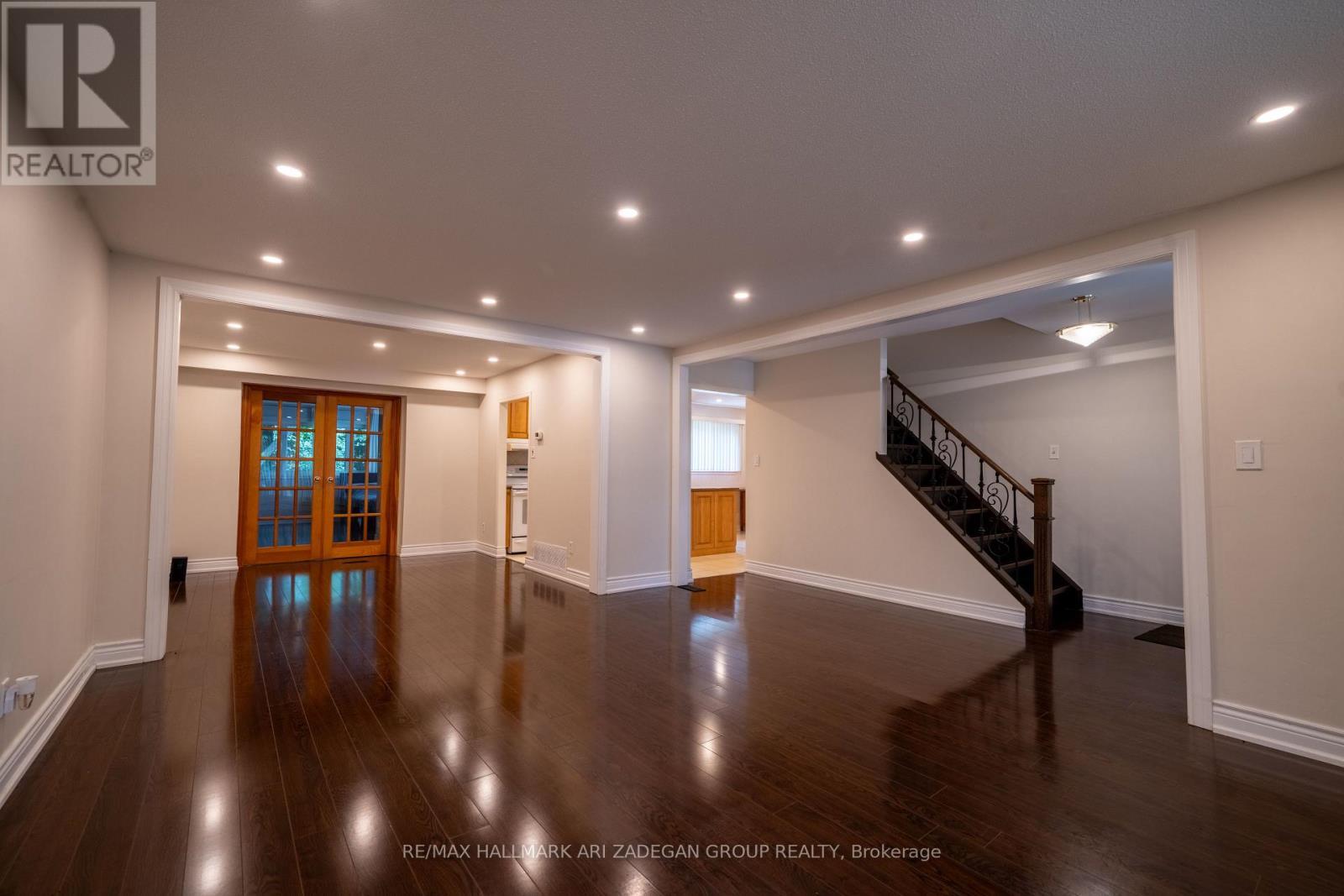 22 Silver Aspen Drive, Markham, ON - Indoor Photo Showing Other Room