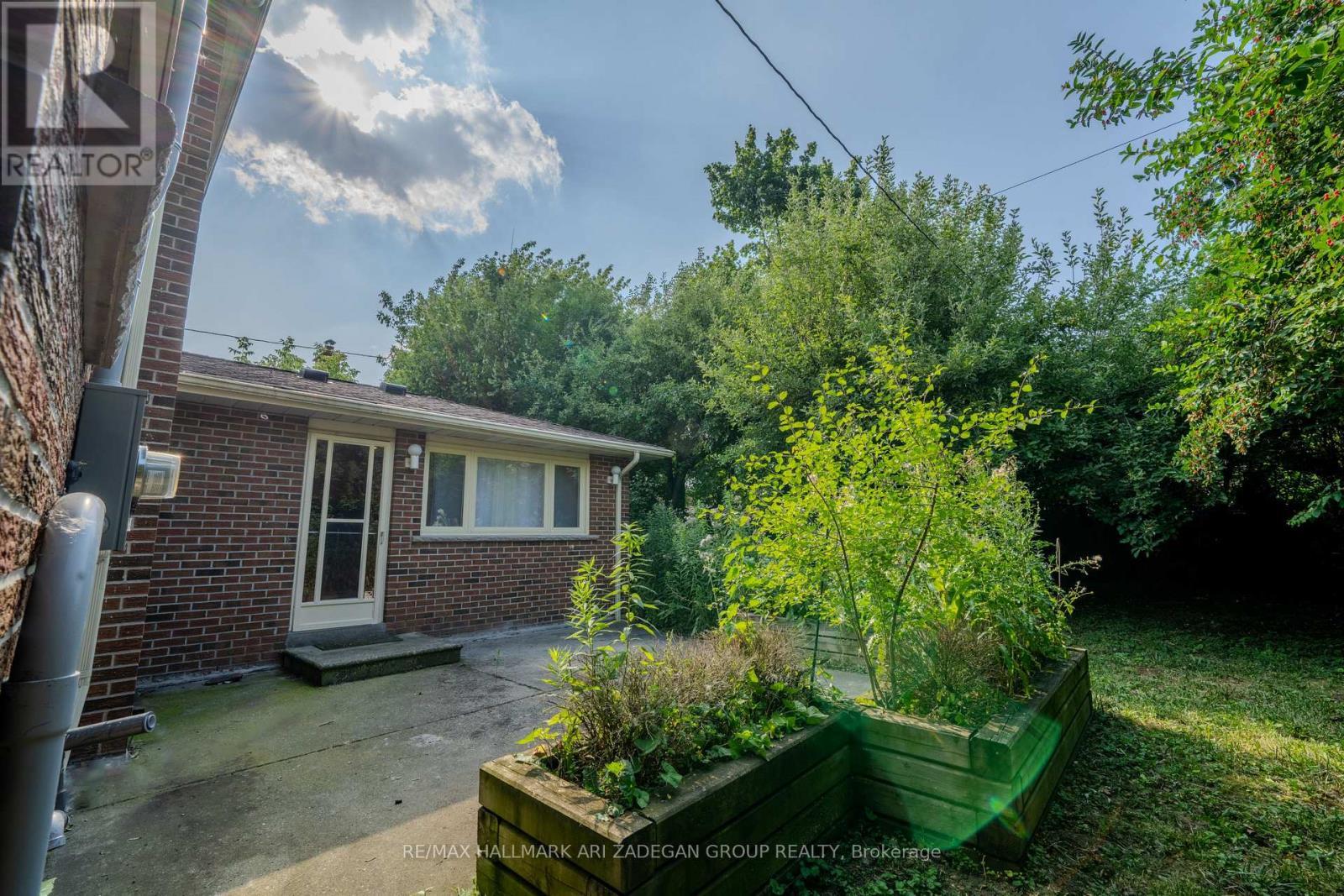 22 Silver Aspen Drive, Markham, ON - Outdoor